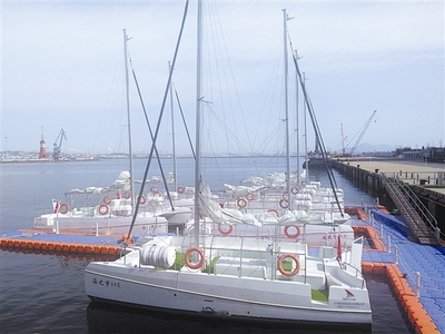 双体机帆船，带您纵览大连滨海风光