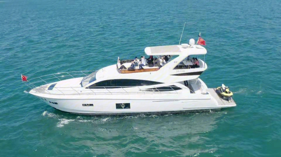 大连游艇 碧海蓝天间的奢华婚礼新体验